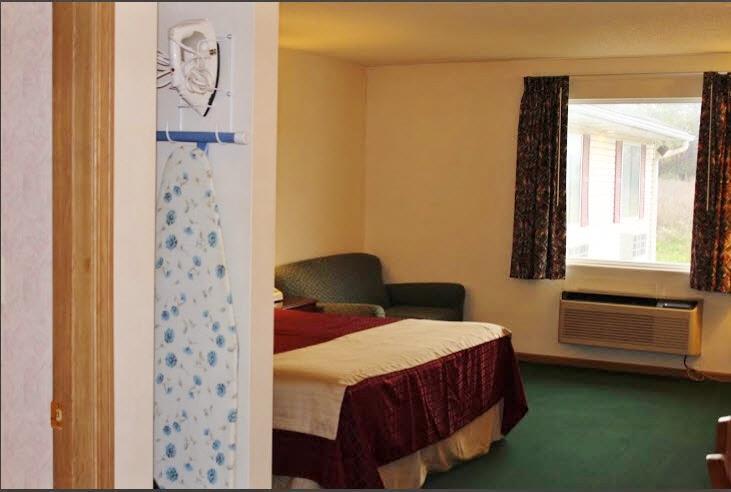 Americas Best Value Inn Knob Noster Bilik gambar