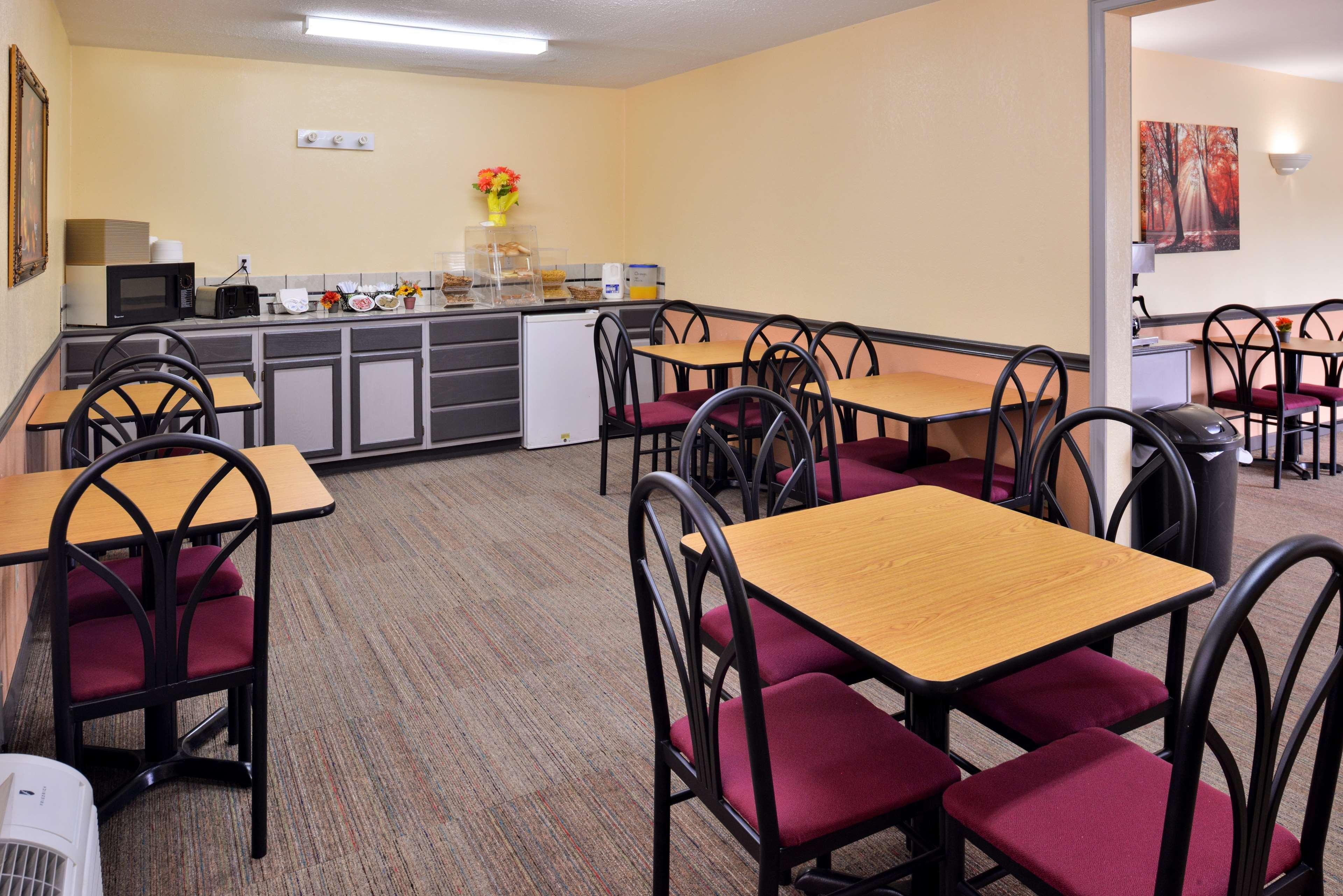 Americas Best Value Inn Knob Noster Luaran gambar